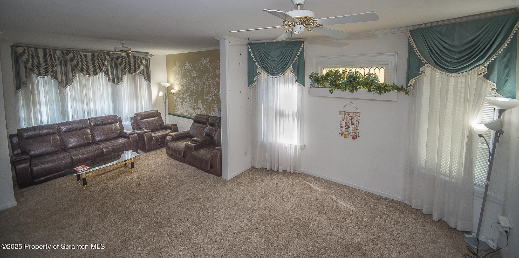 329 Prescott Avenue Scranton, PA 18510 - Photo 28 of 41 Living Room