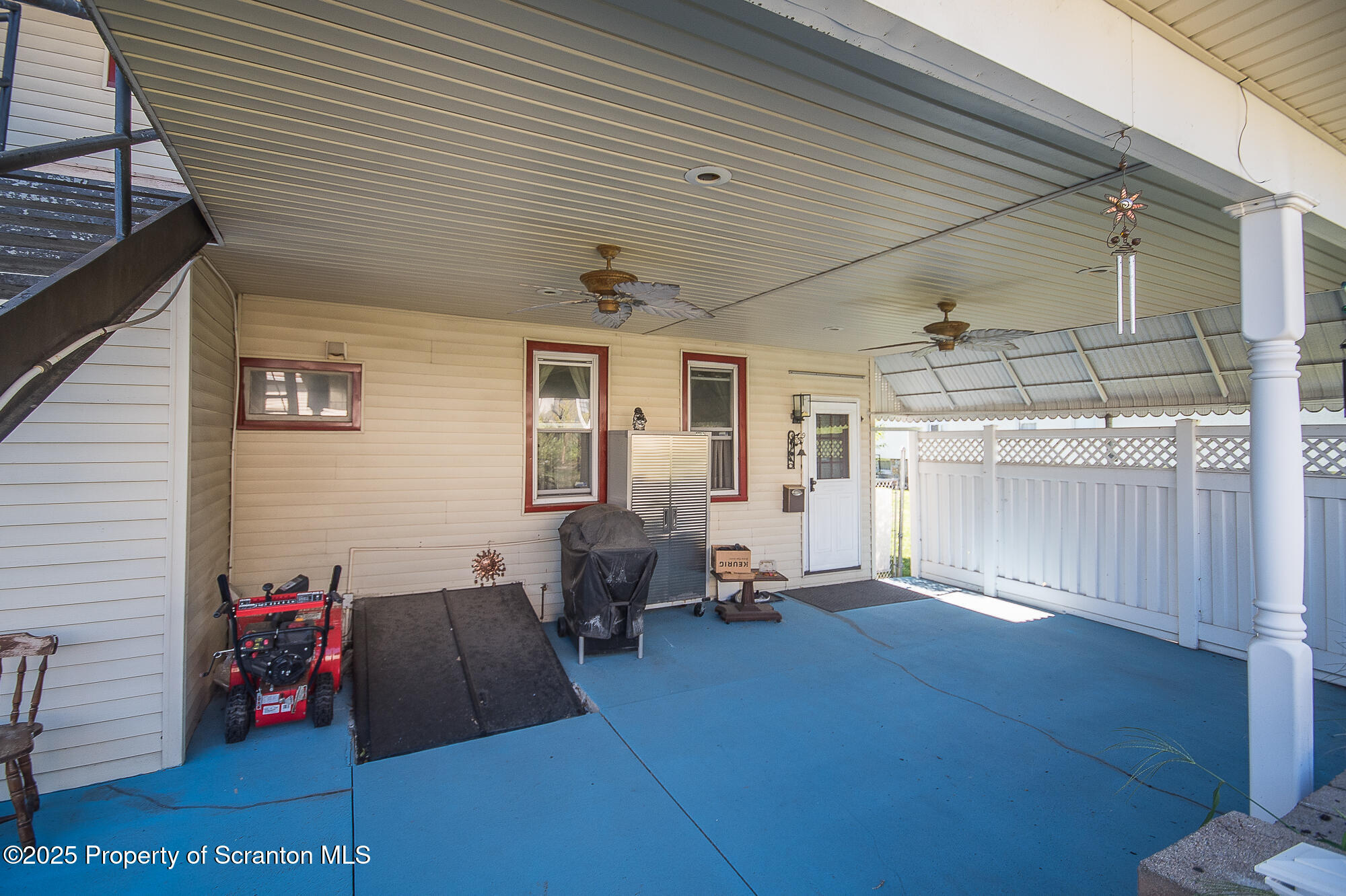 329 Prescott Avenue Scranton, PA 18510 - Photo 5 of 41 back patio