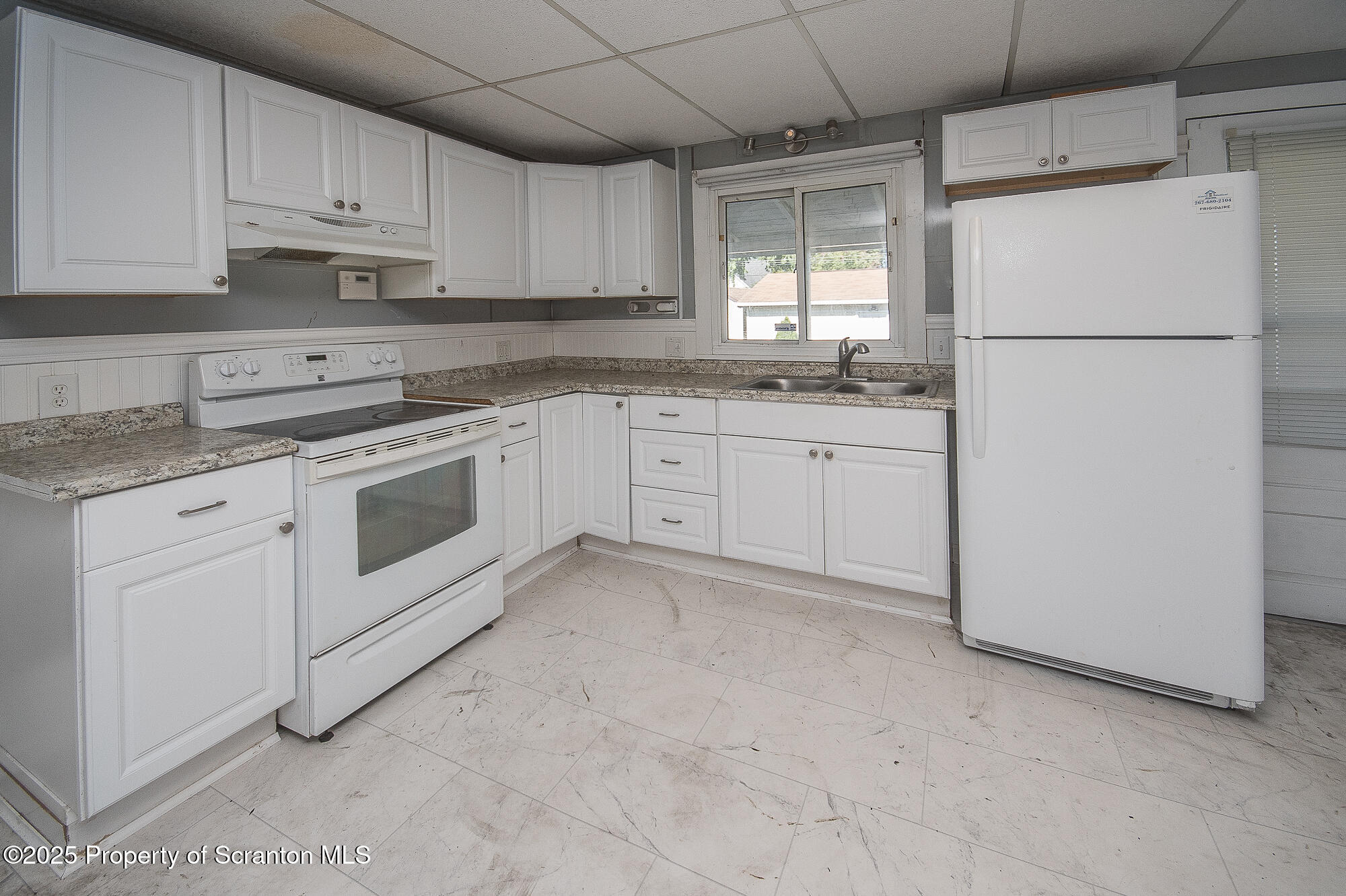 329 Prescott Avenue Scranton, PA 18510 - Photo 6 of 41 Kitchen