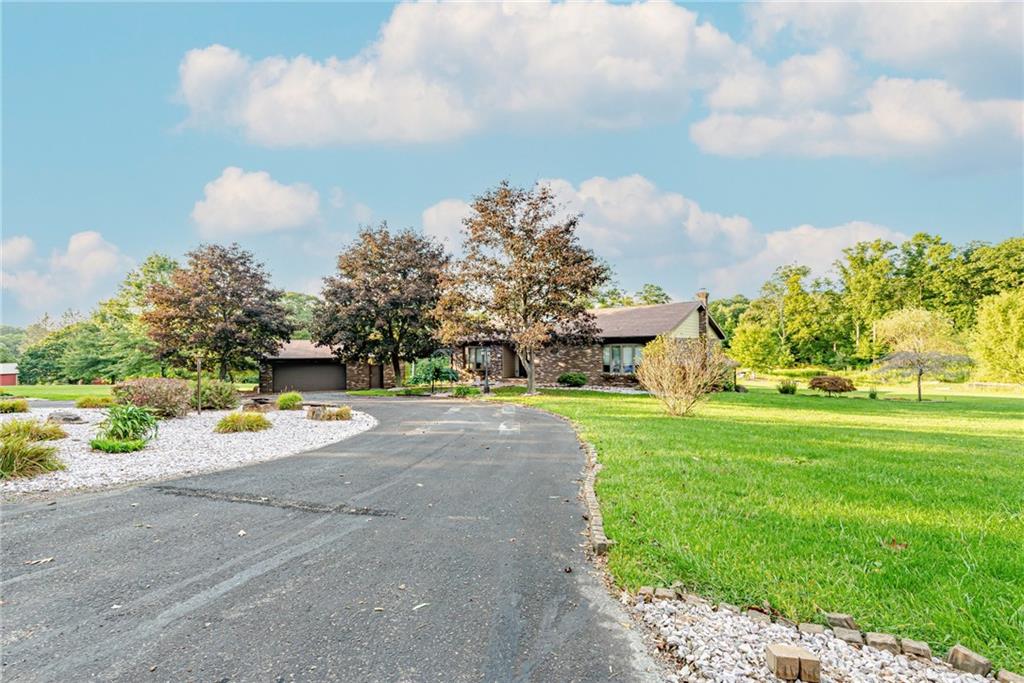 513 McGinnis Road Acme, PA 15610 - Photo 1 of 40 Gallery Image 1