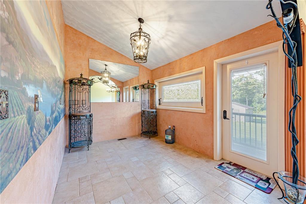 513 McGinnis Road Acme, PA 15610 - Photo 12 of 40 Gallery Image 12