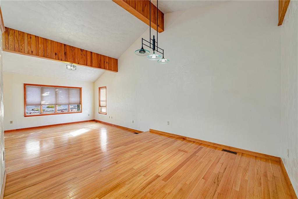 513 McGinnis Road Acme, PA 15610 - Photo 4 of 40 Gallery Image 4