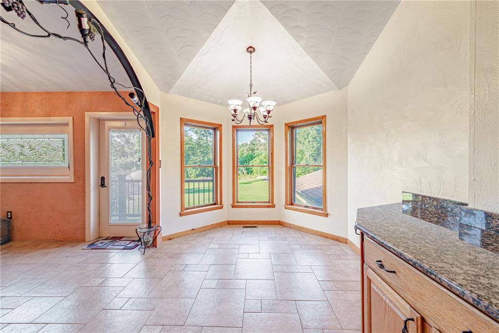 513 McGinnis Road Acme, PA 15610 - Photo 8 of 40 Gallery Image 8