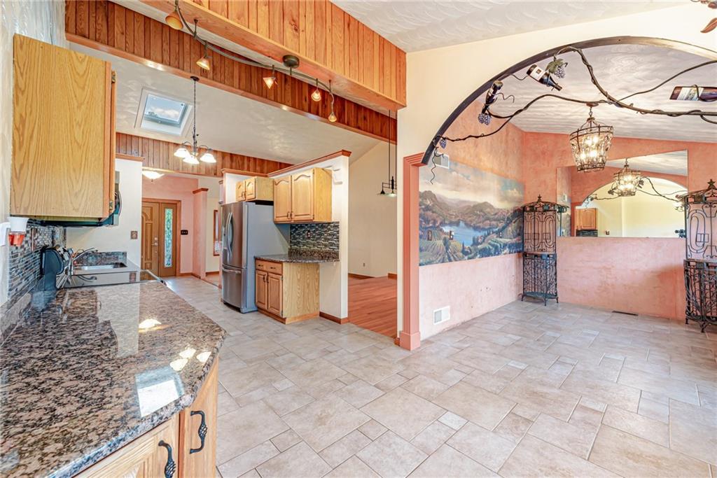 513 McGinnis Road Acme, PA 15610 - Photo 10 of 40 Gallery Image 10