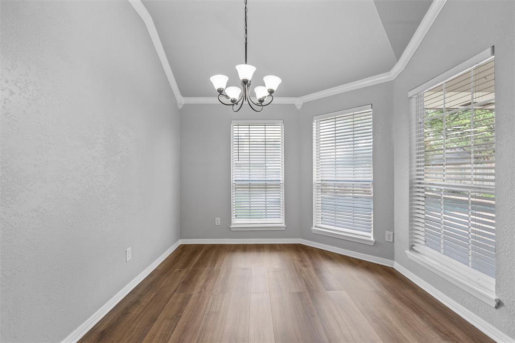 10013 Rodeo Drive Waco, TX 76712 - Photo 6 of 35