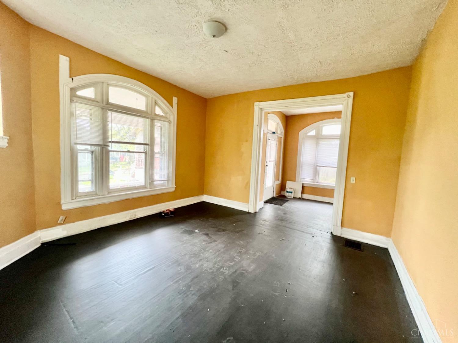 846 Ridgeway Avenue Cincinnati, OH 45229 - Photo 13 of 20 Gallery Image 13