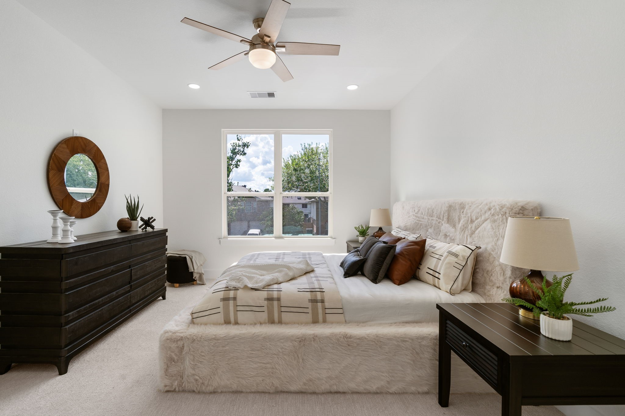 22806 August Leaf Drive Tomball, TX 77375 - Photo 16 of 34 a living room with furniture