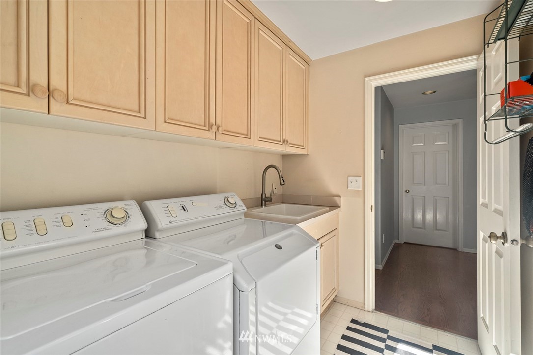 19710 89th Place Northeast Bothell, WA 98011 - Photo 11 of 30 Gallery Image 11