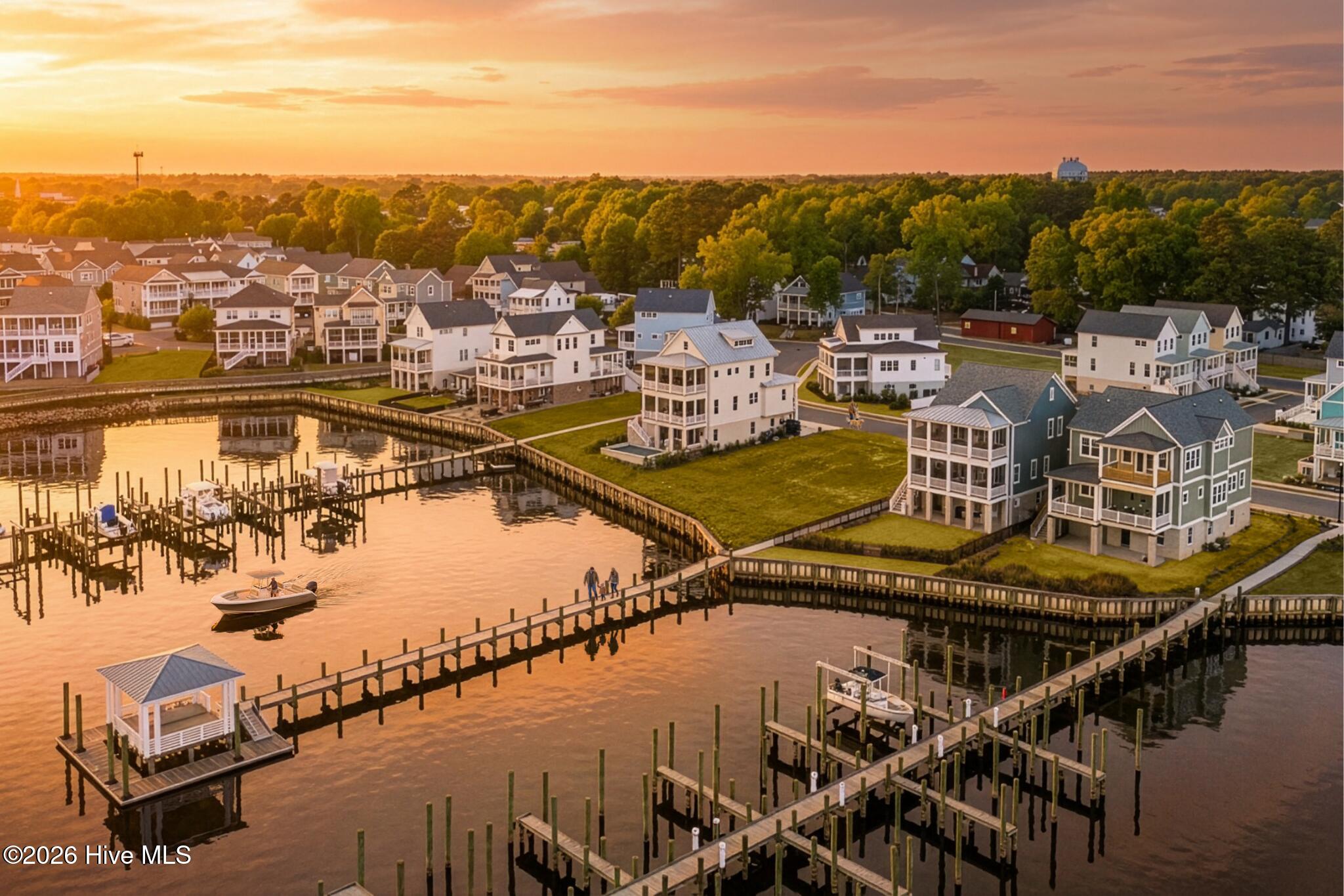 516 Front Street Washington, NC 27889 - Photo 12 of 14 Digitally enhanced and/or virtually staged images used for illustrative purposes.