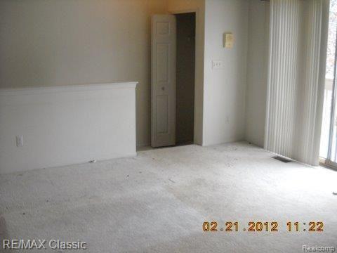 230 Pine Tree Ridge, Unit 4 Waterford, MI 48327 - Photo 7 of 13 Pine Tree Ridge 230 2-21-12-tt (