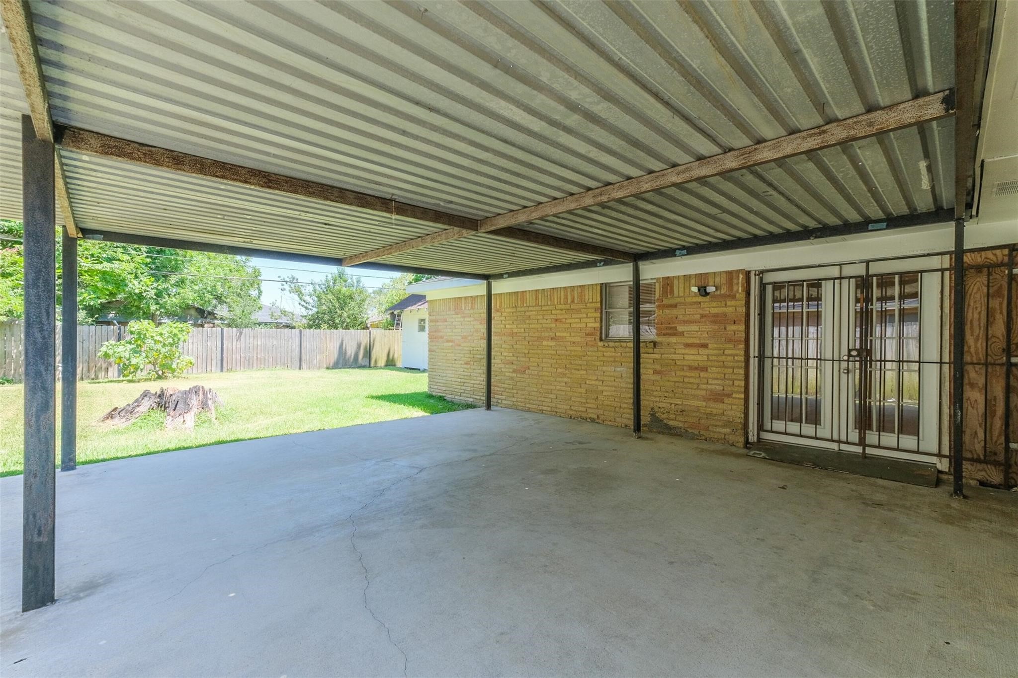 6751 Richwood Road Houston, TX 77087 - Photo 10 of 10 a view of an empty room with a balcony