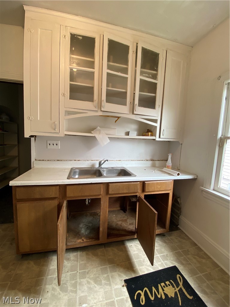 1778 Algonac Road Cleveland, OH 44112 - Photo 19 of 34