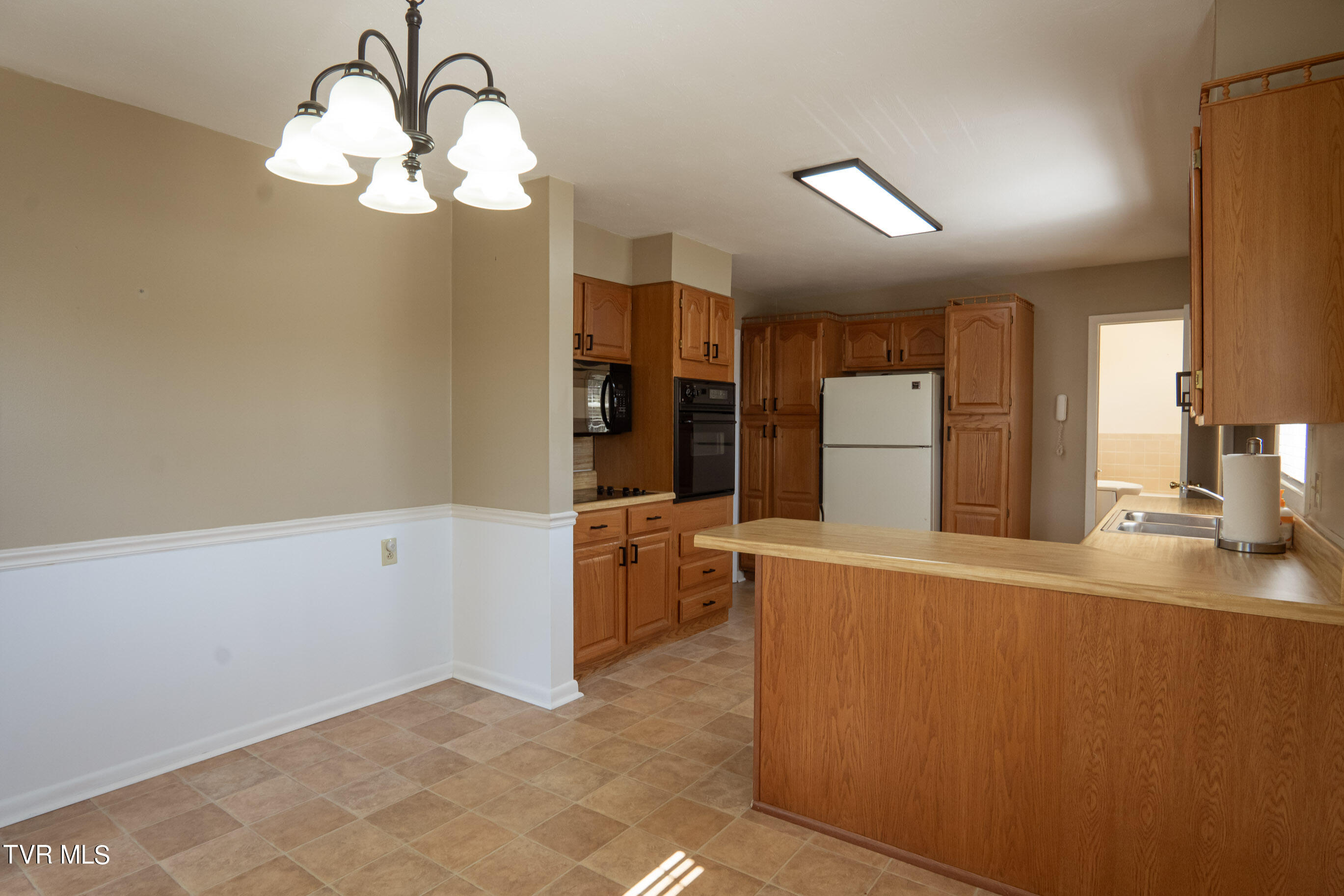 1812 Old Tusculum Road Greeneville, TN 37745 - Photo 14 of 64 DanielleRickerPhotography-1