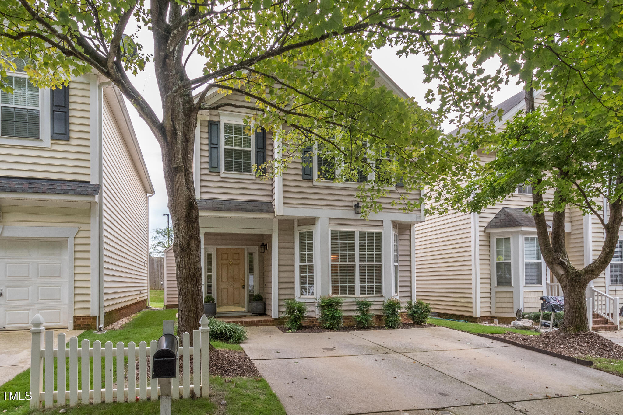 129 West Cornwall Road Cary, NC 27511 - Photo 1 of 17 Front - 129 W Cornwall Rd
