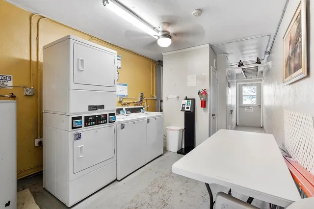 $195,000 | 900 Atlantic Shores Boulevard, Unit 209, Hallandale Beach, FL 33009