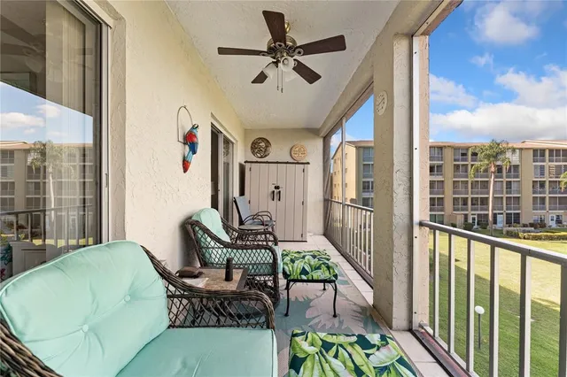 $125,000 | 3915 Lake Bayshore Drive, Unit BLDG F 306, Bradenton, FL 34205