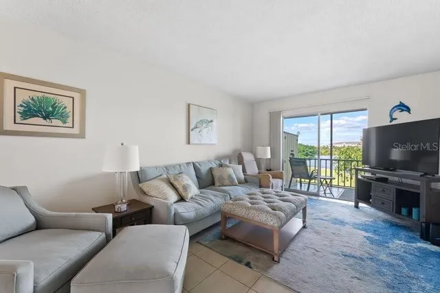 $125,000 | 3915 Lake Bayshore Drive, Unit BLDG F 306, Bradenton, FL 34205