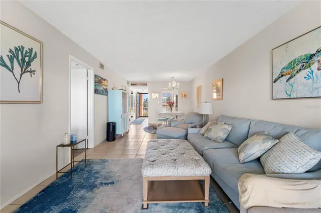 $125,000 | 3915 Lake Bayshore Drive, Unit BLDG F 306, Bradenton, FL 34205