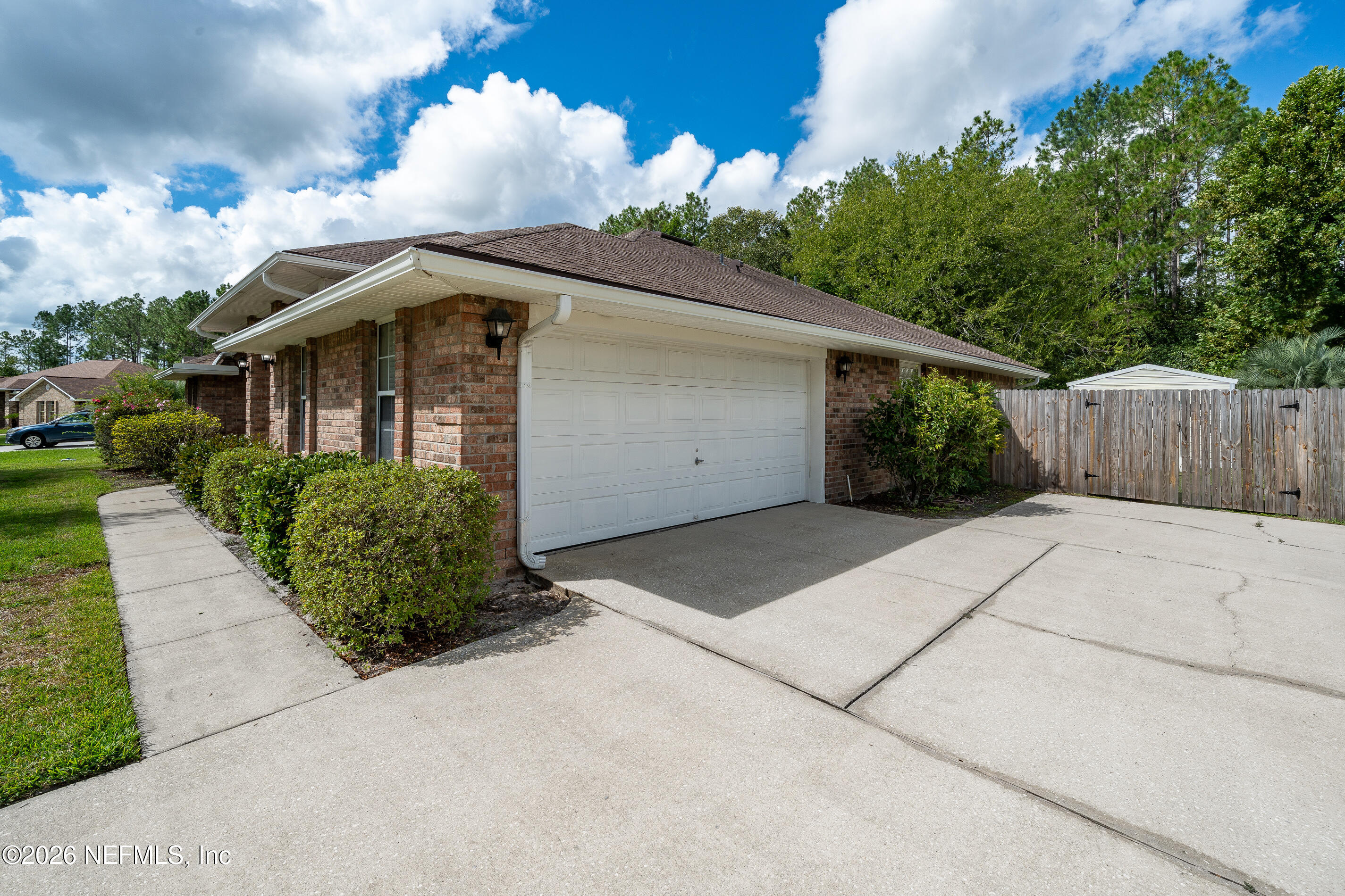 3120 Longleaf Ranch Circle Middleburg, FL 32068 - Photo 39 of 52 Garage Entry