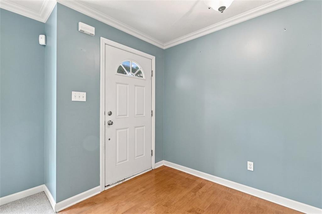 92 Castle View Drive McKees Rocks, PA 15136 - Photo 3 of 27 Gallery Image 3