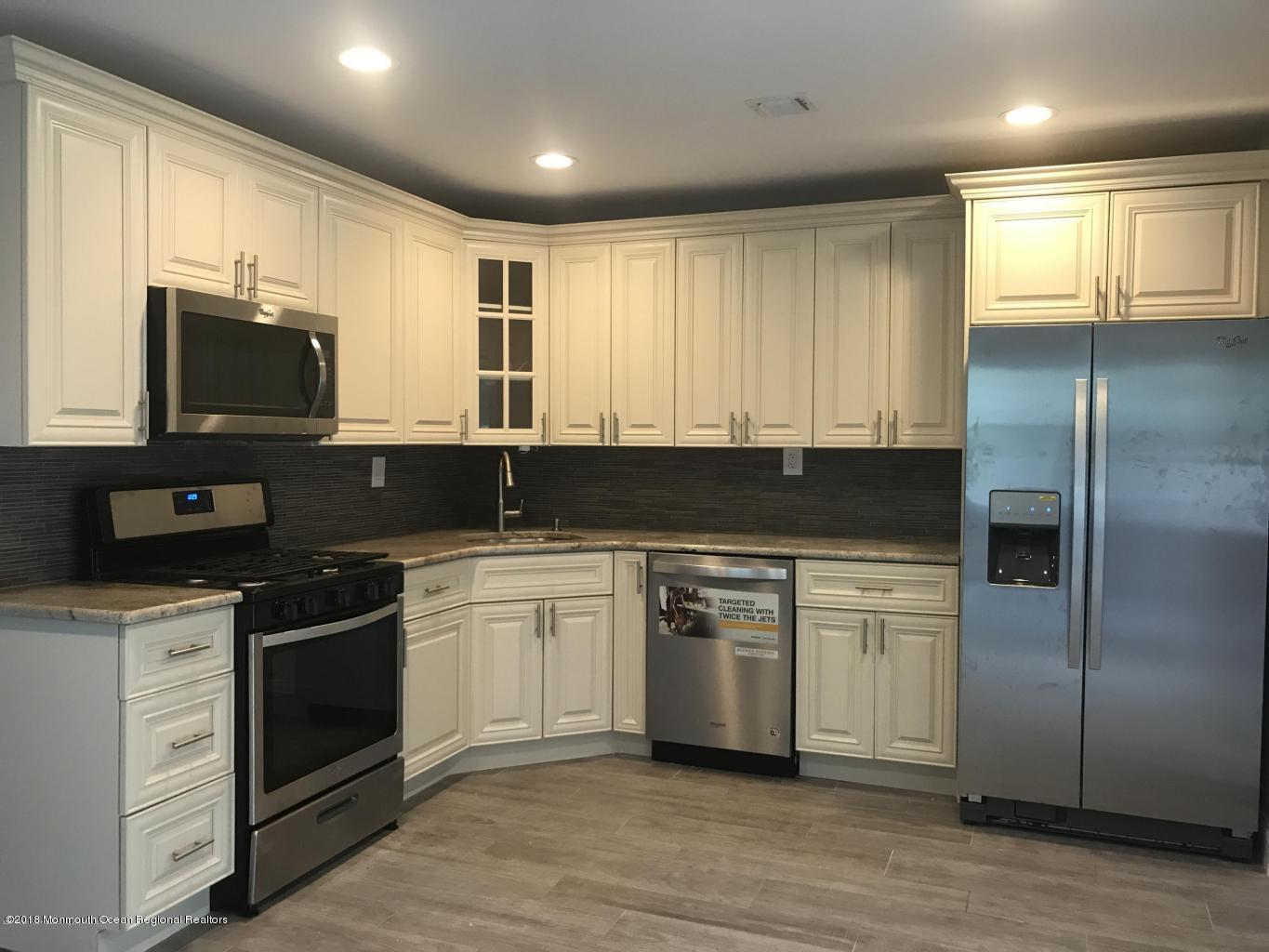 31 Kingsley Way Freehold, NJ 07728 - Photo 1 of 6 kitchen