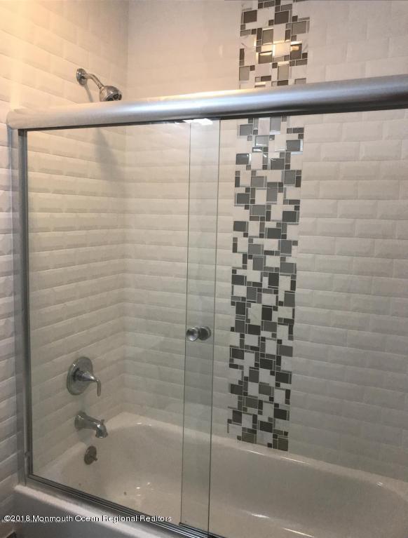 31 Kingsley Way Freehold, NJ 07728 - Photo 5 of 6 bath