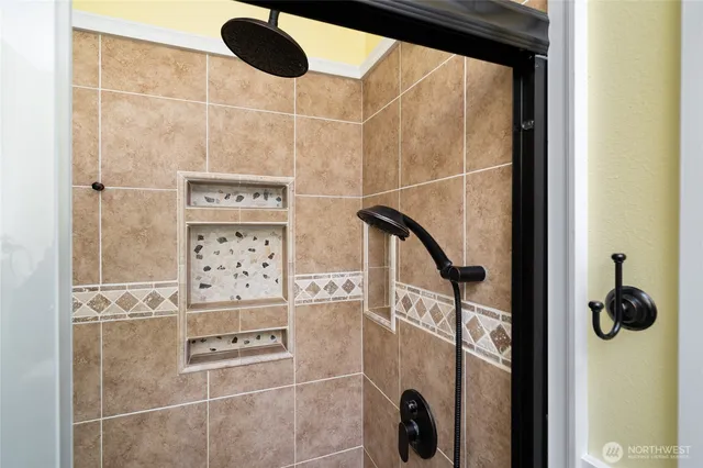 a picture of a bathroom