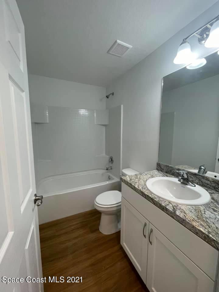 642 Alhambra Road Southeast Palm Bay, FL 32909 - Photo 21 of 24 Hall bath