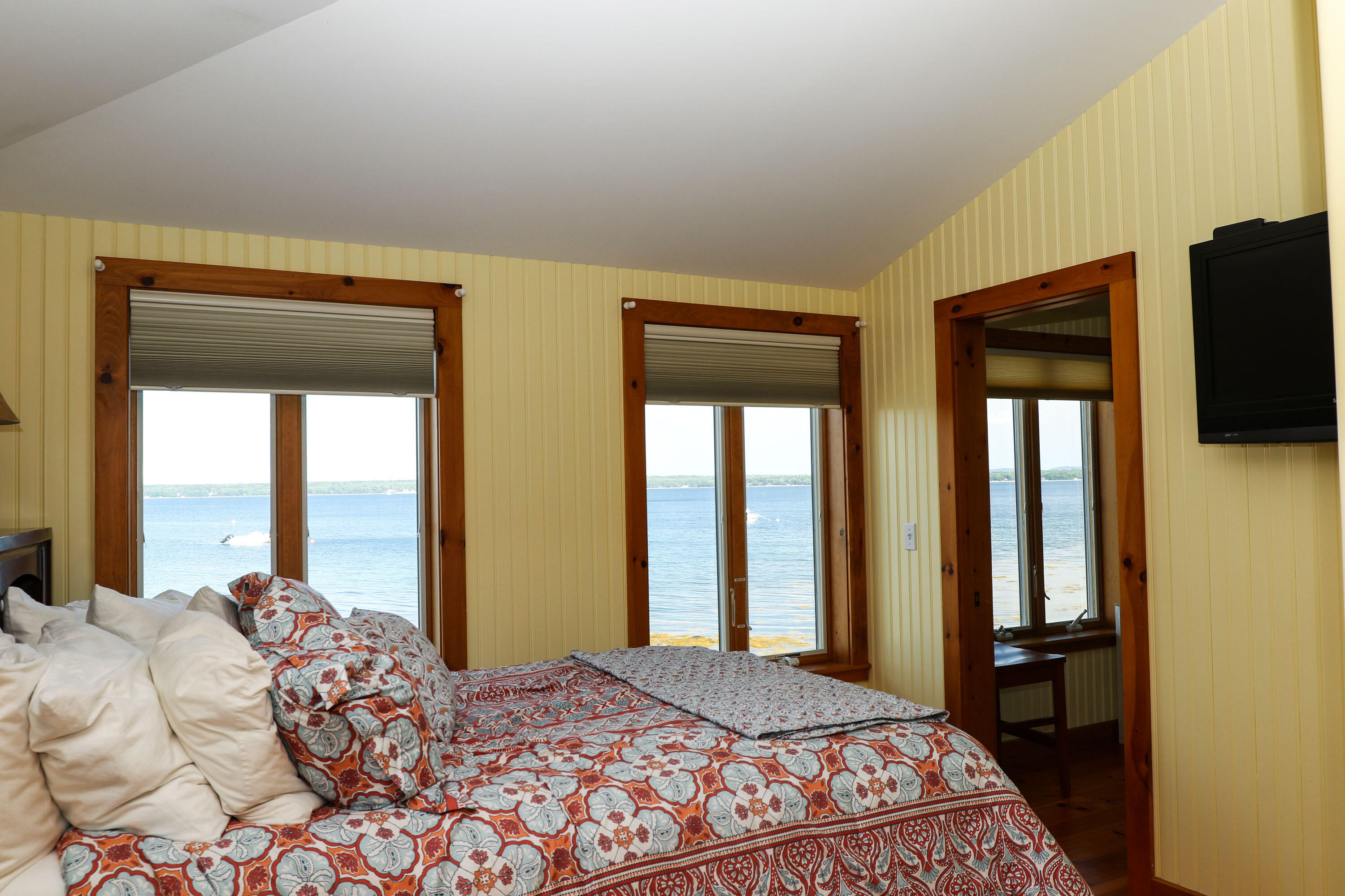 1088 Newbury Neck Road Surry, ME 04684 - Photo 16 of 37 133A9928