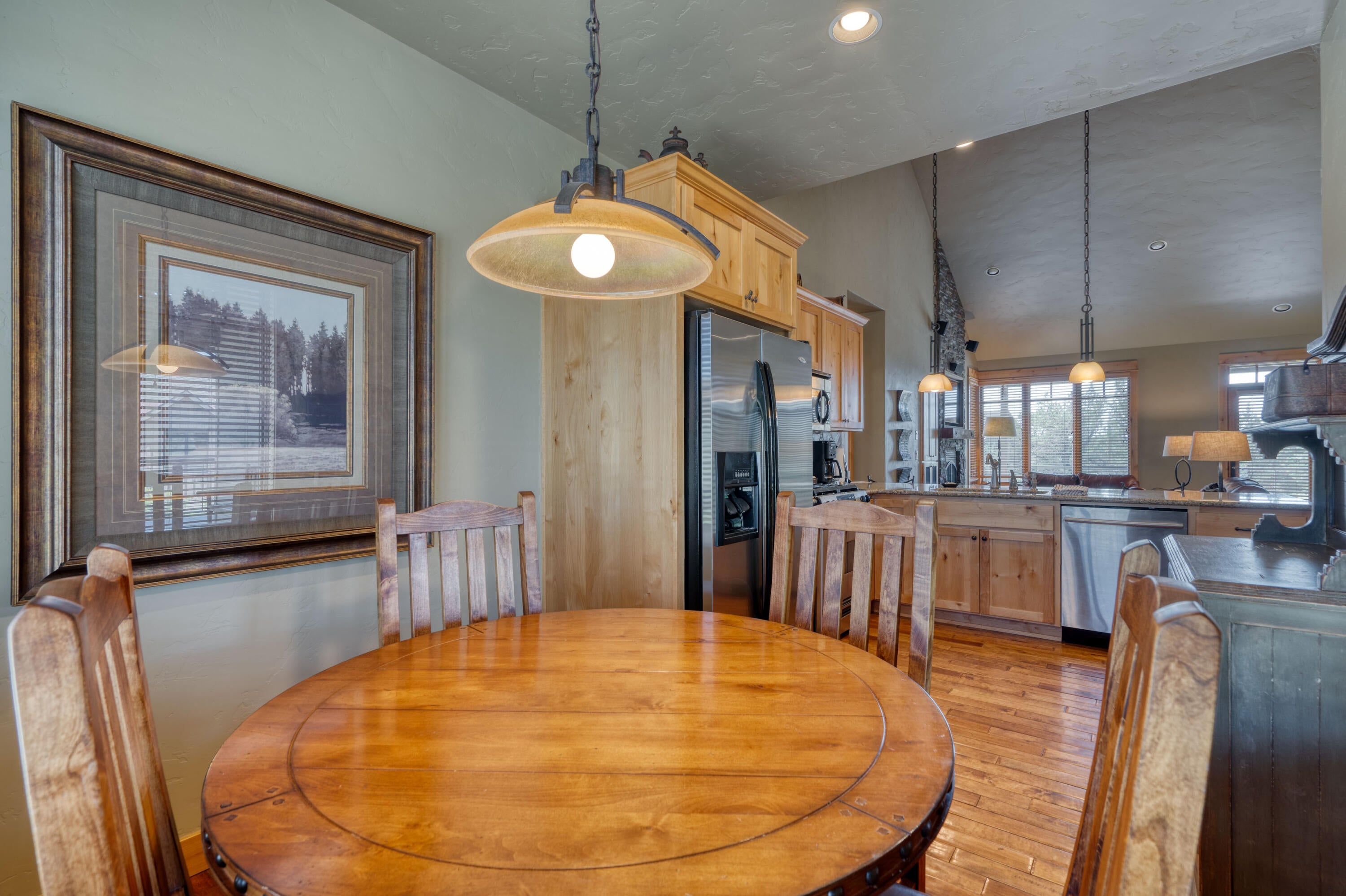 16727 South W Brasada Ranch Road Powell Butte, OR 97753 - Photo 10 of 31 Dining area