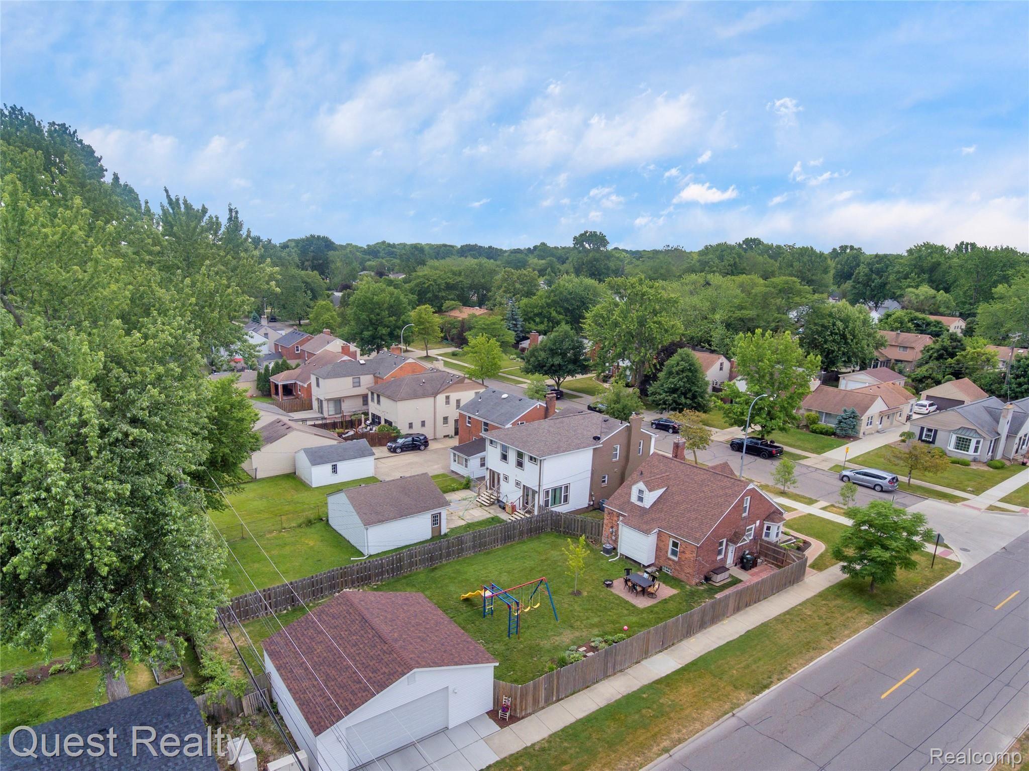 1268 Hampton Road Grosse Pointe, MI 48236 - Photo 37 of 45 1268 Hampton - HD Drone Photography-39.jpg