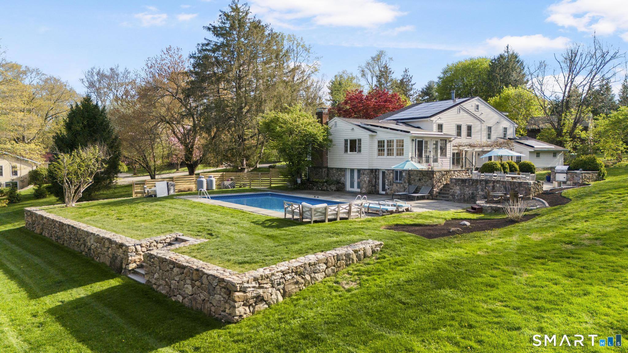 10 Hyde Ridge Road Weston, CT 06883 - Photo 3 of 40