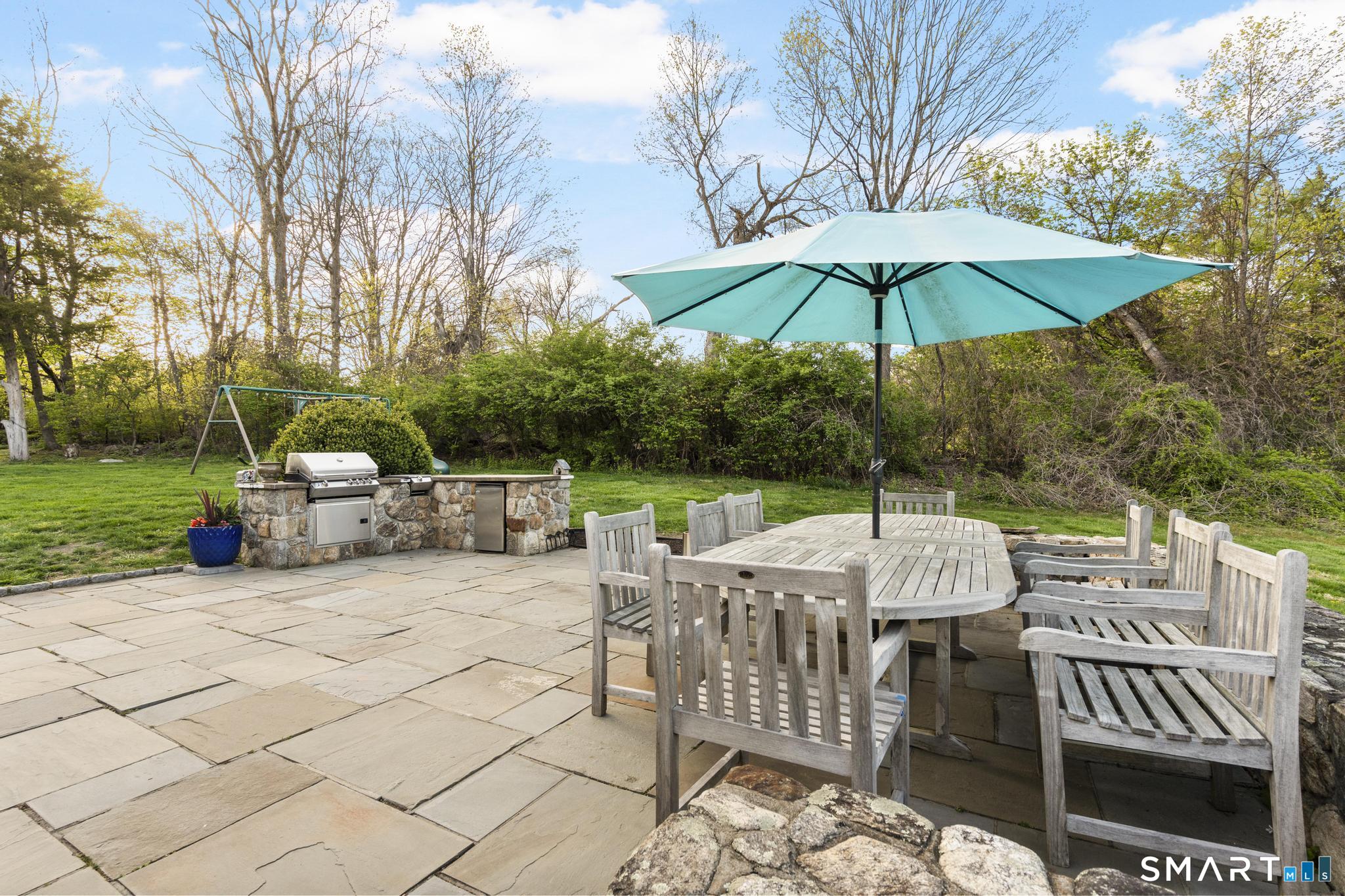10 Hyde Ridge Road Weston, CT 06883 - Photo 37 of 40