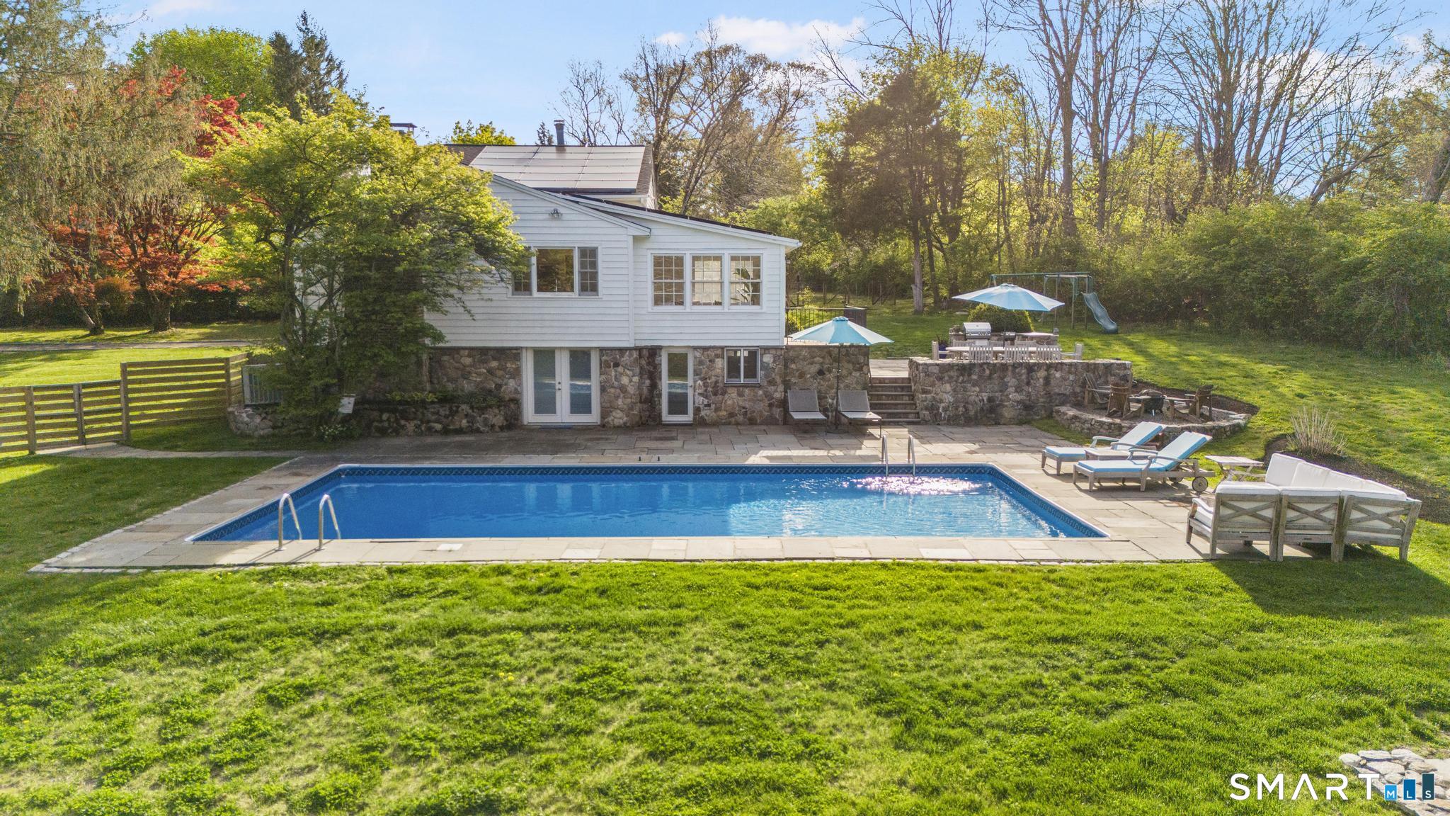 10 Hyde Ridge Road Weston, CT 06883 - Photo 4 of 40