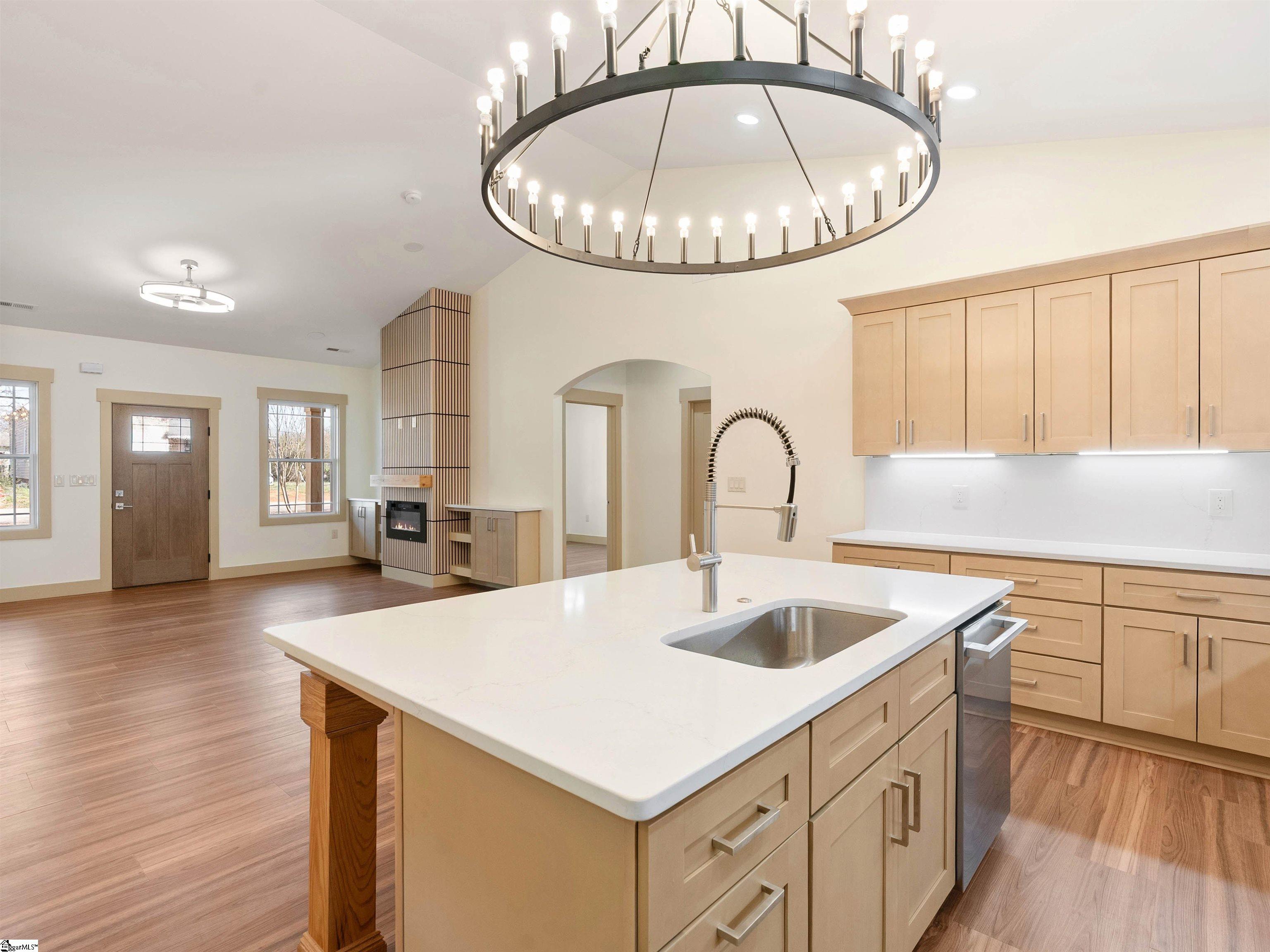 111 West 2nd Street Williamston, SC 29697 - Photo 8 of 28