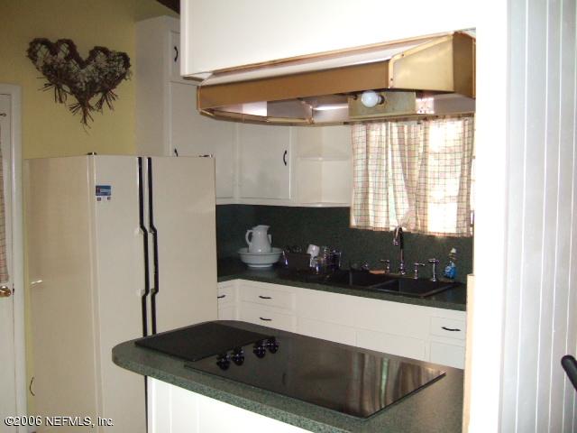 10116 Lake View Road West Jacksonville, FL 32225 - Photo 3 of 11 Kitchen