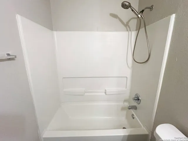 $1,495 | 7906 Copper Brook, Converse, TX 78109