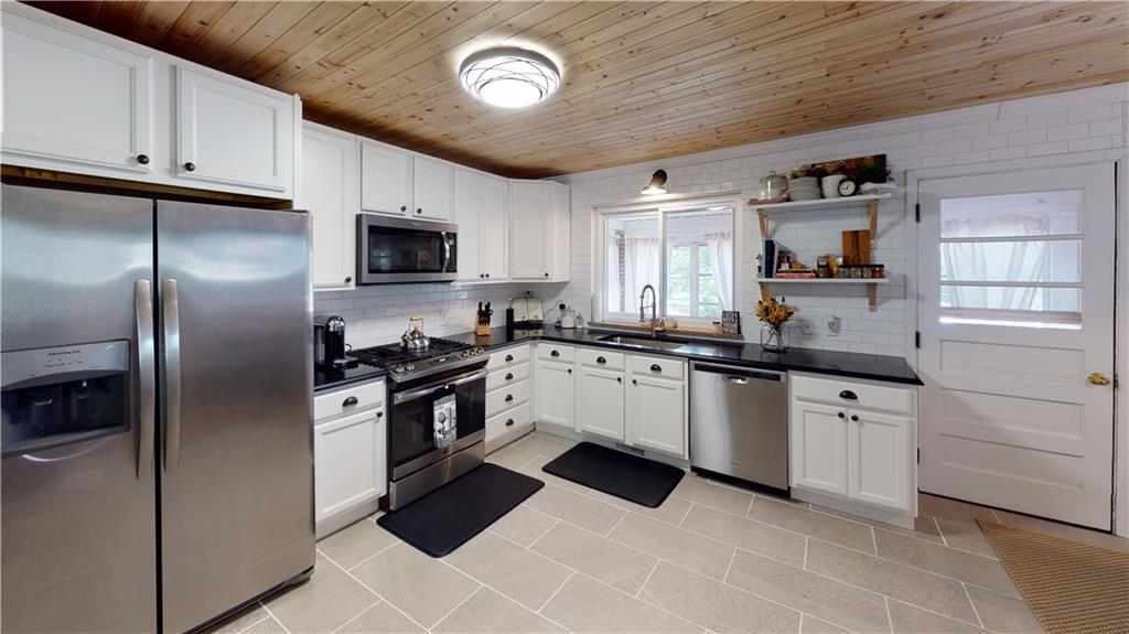 110 Weitzel Road Butler, PA 16002 - Photo 6 of 25 Remodeled Kitchen and Dining Room