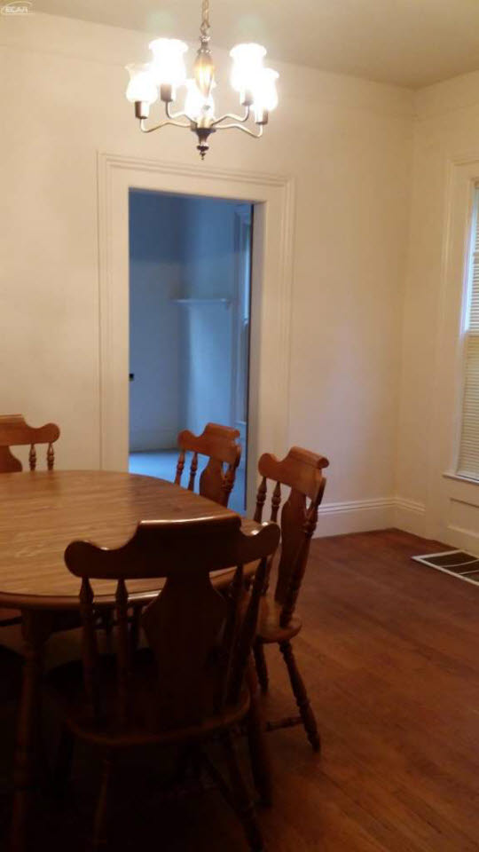 6240 Fenton Road Flint, MI 48507 - Photo 10 of 30 21217040-9.JPG