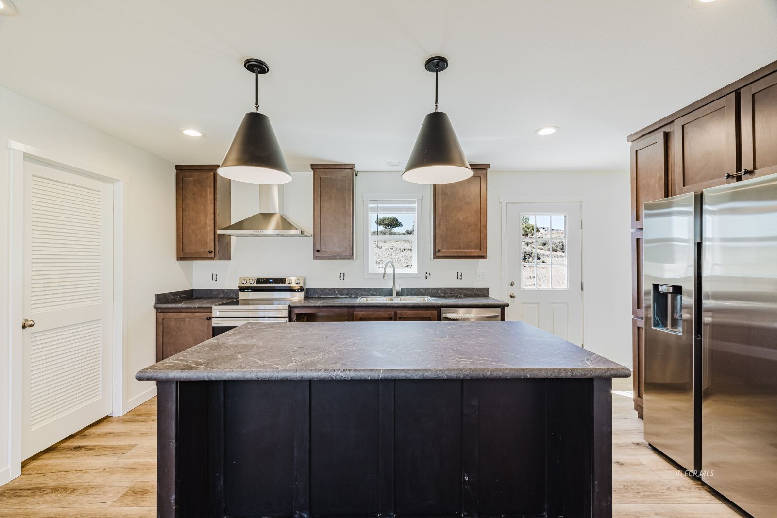 2155 McClellan Avenue Spring Creek, NV 89815 - Photo 8 of 26