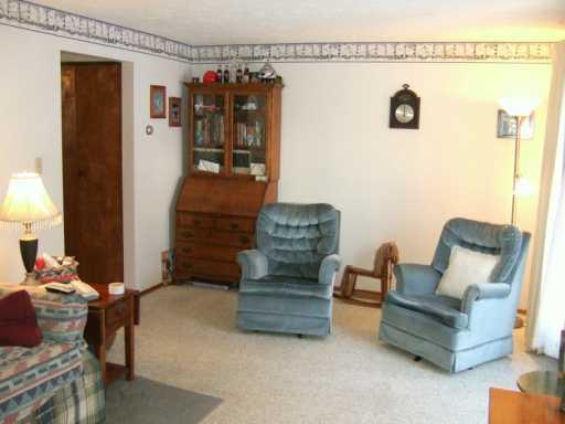 8981 Harmony Road Pittsburgh, PA 15237 - Photo 3 of 5 Gallery Image 3