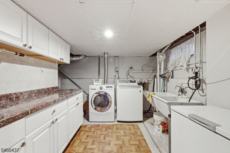 353 Whitewood Road Union, NJ 07083 - Photo 30 of 38 Gallery Image 30