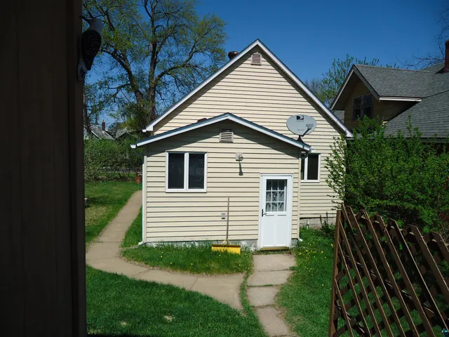 $119,900 | 17 3rd Street Southeast, Chisholm, MN 55719