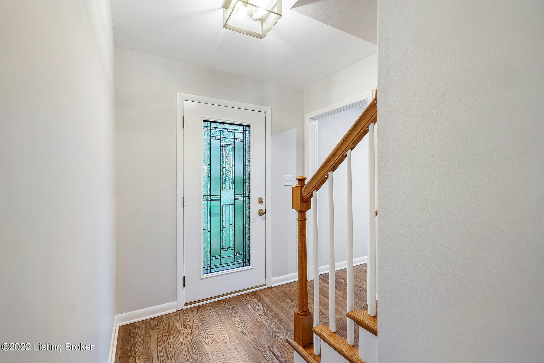 217 Gibson Road Louisville, KY 40207 - Photo 3 of 38 Foyer