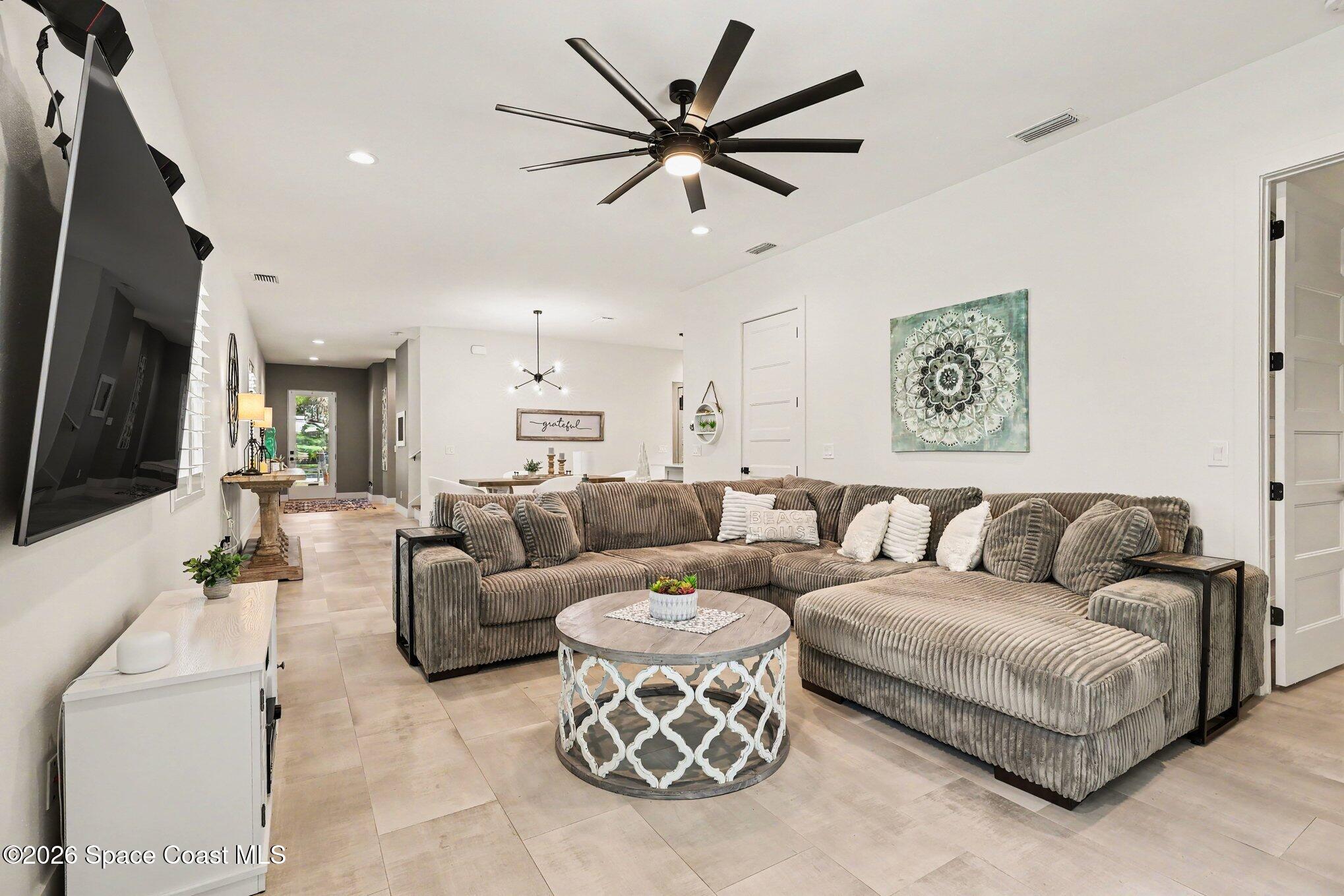 2188 Country Club Road Melbourne, FL 32901 - Photo 11 of 39 008_file_2467
