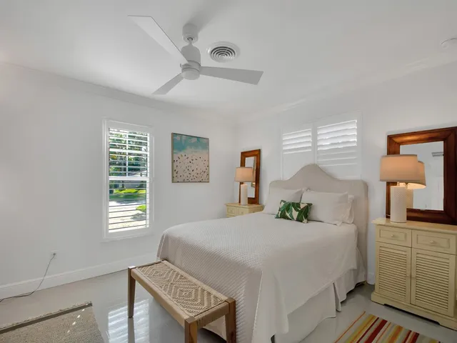 $10,000 | 535 Honeysuckle Lane, Vero Beach, FL 32963