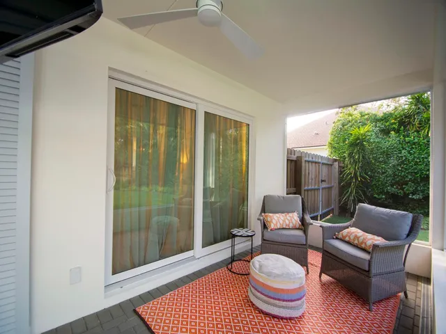 $10,000 | 535 Honeysuckle Lane, Vero Beach, FL 32963