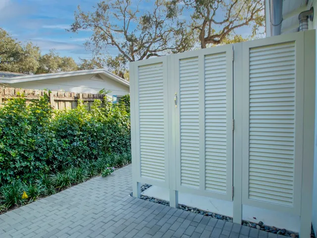 $10,000 | 535 Honeysuckle Lane, Vero Beach, FL 32963