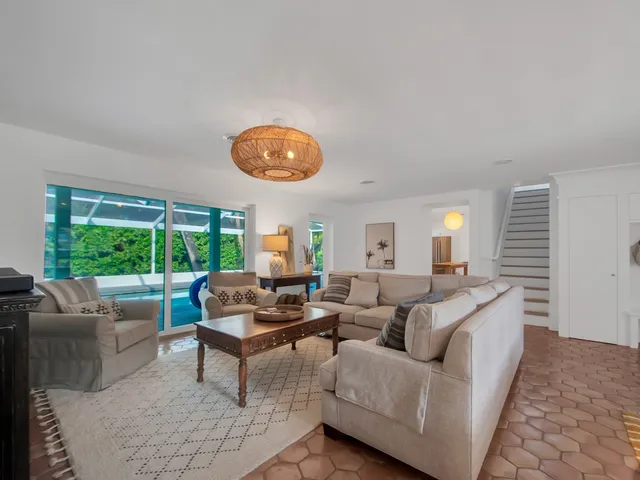 $10,000 | 535 Honeysuckle Lane, Vero Beach, FL 32963