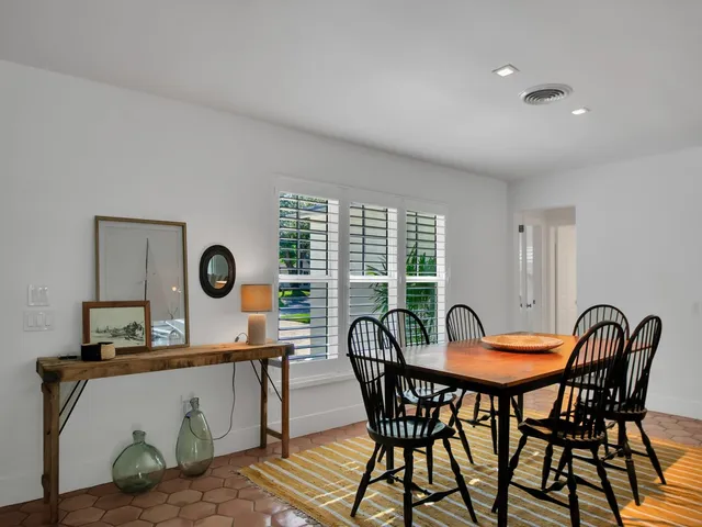 $10,000 | 535 Honeysuckle Lane, Vero Beach, FL 32963